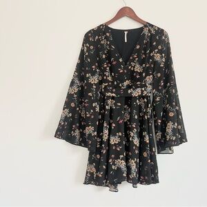 Free People Bell Sleeve Floral Black Faux Wrap Mini Dress w Belt Lined Small